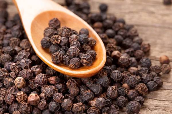 blackPepper-185067429-770x533-1_jpg-compressed